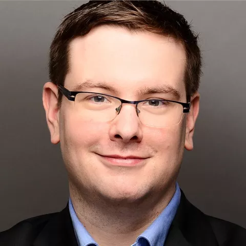 Dr. Bastian Hoppe