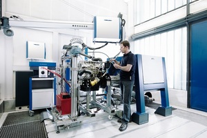 GL_ITS_Photo_Customer Services_Hardware Maintenance_high res_12.08_1200x900.jpg