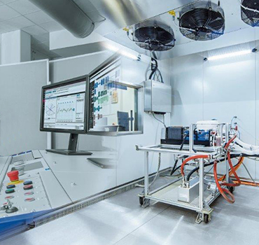 GL_ITS_Photo_Fuel Cell Test System 370x350.jpg
