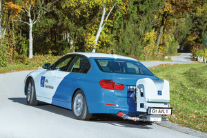 10.15_ITS_picture_iS_Komplett_Natur_Baeume_Strasse.jpg