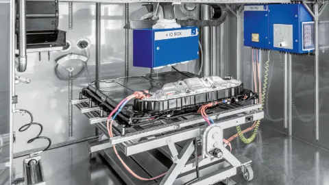 Interior view of the climate chamber with a battery pack as a test object