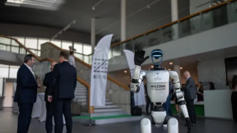 zalazone event robot