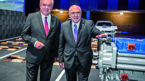 LH Schützenhöfer und AVL CEO List[6]