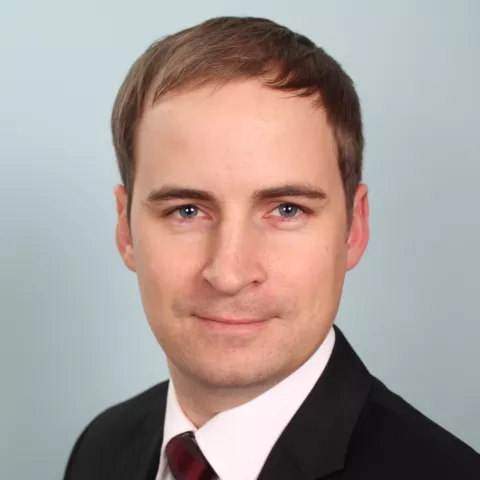 Dr.-Ing. Alexander Oliva