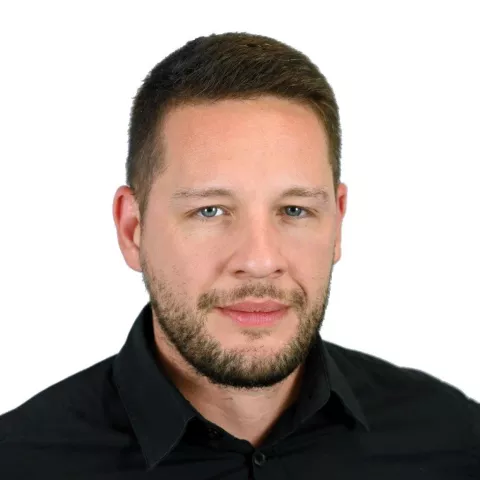 teo_milosic_profile_white.jpg